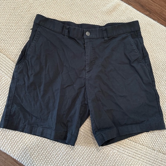 Fabletics Men's Black Shorts Size 36 - Picture 4 of 8
